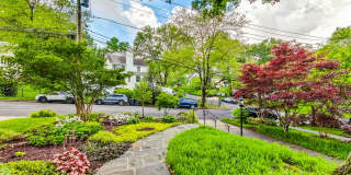 COMING SOON - Stunning 4 bed + 2 full & 2 1/2 bath Classic in NW DC Gallery 7