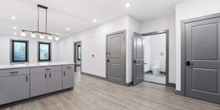 531 32nd Street Gallery 4