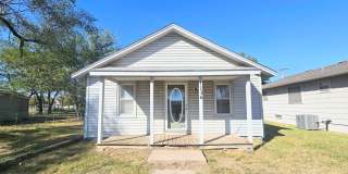 Beautiful 2 Bedroom 1 Bath Gallery 1