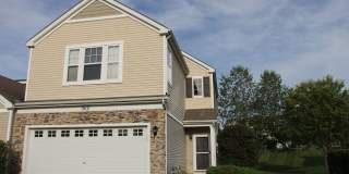 Beautiful 3 Bed/2.5 Bath Townhome Located in Carpentersville! Gallery 1