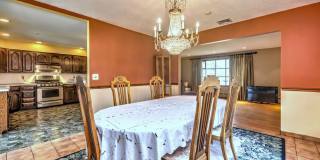 4565 Madison Avenue Gallery 7