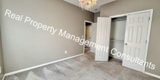 Spacious 4 Bed, 4 Bath Home with 3+ Car Garage and Amazing Amenities in Liberty schools! Gallery 17