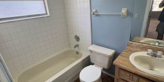 Large 2 bedroom 2 bath Condo Gallery 13