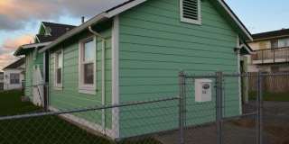 CUTE, COZY CABIN , 1 bedroom studio detached house Gallery 1