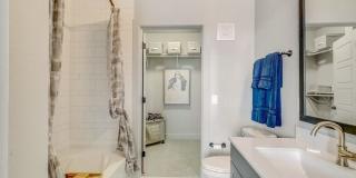 Vance at Bishop Union Gallery 20