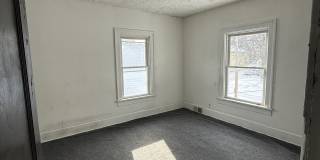 82 Rowland Ave Gallery 1