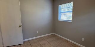 Quiet duplex biking distance from UF! Gallery 18
