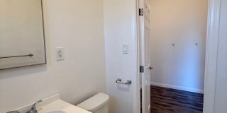 1534 Winona Blvd. Gallery 28