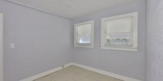 Exquisite Remodeled Retreat: 4 Bed, 1 Bath Gem in St. Petersburg Gallery 21
