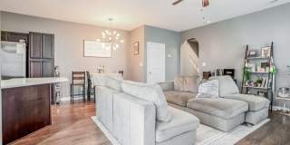 3-Bedroom Townhome with Garage in Holly Ridge Gallery 8