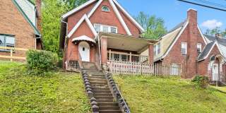 Updated 3 Bed, 1 Bath with Central AC, Laundry in Basement! Available Early June Gallery 1