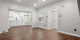 10042 Grayton Street Gallery 3