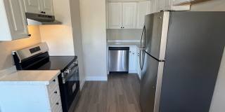 Pond Place Apts Gallery 1