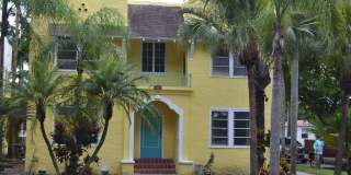 1852 Washington Street Gallery 1