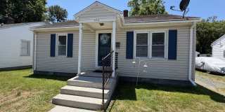 406 Maple Street Gallery 1