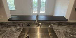 4 Bedroom 3.5 Bathroom Duplex Gallery 10