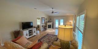 Beautiful Over Sized TURNKEY SEASONAL 2 bed 2 bath Rental on Golf Course in Polo Ridge Gallery 11