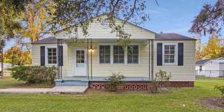 2 Bedroom, 1 Bath home in Center of Richmond Hill - Richmond Hill close to Ft. Stewart and HAAF Gallery 1