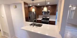 Beautiful Single-Level Condo in Eastlake Shores – Available Now! Gallery 7