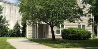 FREE RENT until October 1st! Updated 3 Bedroom Duplex Townhome Gallery 1