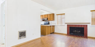 Sumaya Condo 2 Bed/2 bath with Fireplace. Includes washer and dryer Gallery 4
