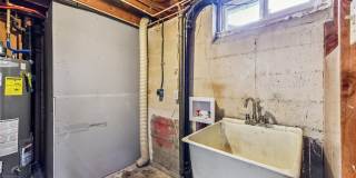Stunning Single Family Home | 4BR/2BA | 1-Car Covered Parking | Fenced backyard Gallery 23