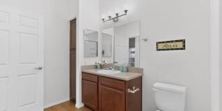 Spring River Luxury Apartment Homes Gallery 22