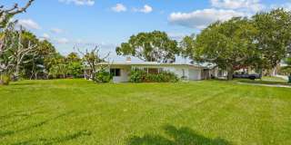 Waterfront Home Gallery 4