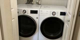 319 West Shoshone Street Gallery 8