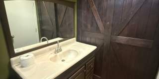 Charming home located near Russell and Mountain Vista. Gallery 18