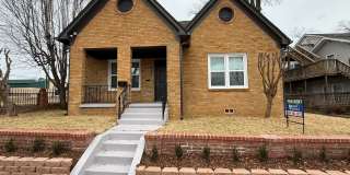 Newly Remodeled 2 Bedroom-1 Bath House Gallery 13