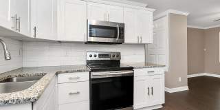 Adorable Modern 2 Bedroom Duplex! Gallery 4