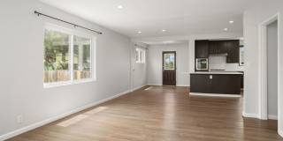 Upgraded Oceanside 3 Bedroom, Available Now! Small Pet OK! Gallery 9