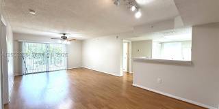5045 Wiles Rd Gallery 4