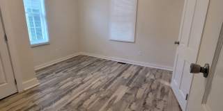 Newly renovated 4 bed 2 bath home in the heart of Downtown Wilmington . Gallery 15