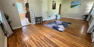 3 bed, 1.5 bath home for rent in West Waterloo Gallery 1