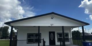 1122 Oak Avenue Gallery 1