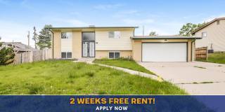 2 WEEKS FREE RENT & FREE 55” TV IF MOVED IN BY 7/31! Spacious 3bd/2ba +Bonus Room/Office. House with A/C in Prime Lakewood Location 2 WEEKS FREE RENT & FREE 55” TV IF MOVED IN BY 7/31! Spacious 3bd/2ba +Bonus Room/Office. House with A/C in Prime Lakewood Location Gallery 1
