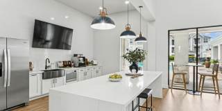 The Henry at Woodland Hills Gallery 34
