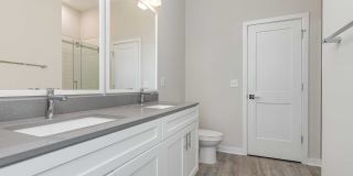 Middle Sound West Apartments Gallery 92