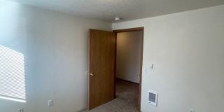 Rent Special: 1/2 Off June's Rent!! Second Floor 3 Bedroom apartment Gallery 27