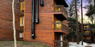 2 Bedroom, 1 Bath on Peak 8! Updated unit, ground floor, great location! Heat included! Gallery 1