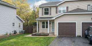 Beautiful Townhouse In Naperville Gallery 1