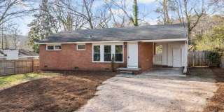 Beautiful 3BR Home in SE Raleigh - Fully Renovated + HUGE Fenced in Yard! Gallery 1