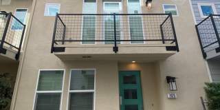 ALMOST NEW, SUPER CLEAN 2 BED, 2.5 BATHS, WOOD FLOORS, STAINLESS STEEL APPLIANCES, CLUBHOUSE WITH POOL Gallery 1
