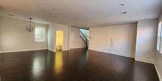 Beautifully renovated, cul-de-sac, Mesa Park adjacent home in Summerlin. Gallery 15