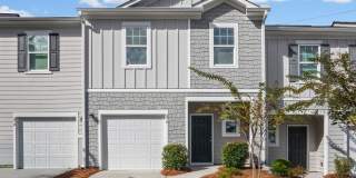 Welcome home! Beautiful 2 bedroom, 2.5 bathroom townhome located in Cartersville! Must see! Gallery 1