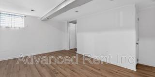 611 Grundy Street Gallery 22