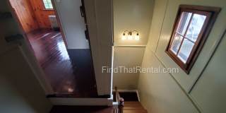 Downtown pet-friendly 3bd w Fenced Yard, Laundry, Screened Porch, Dishwasher, and nearby weekly farmer's market Gallery 20