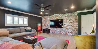 1321 7th Street Gallery 27